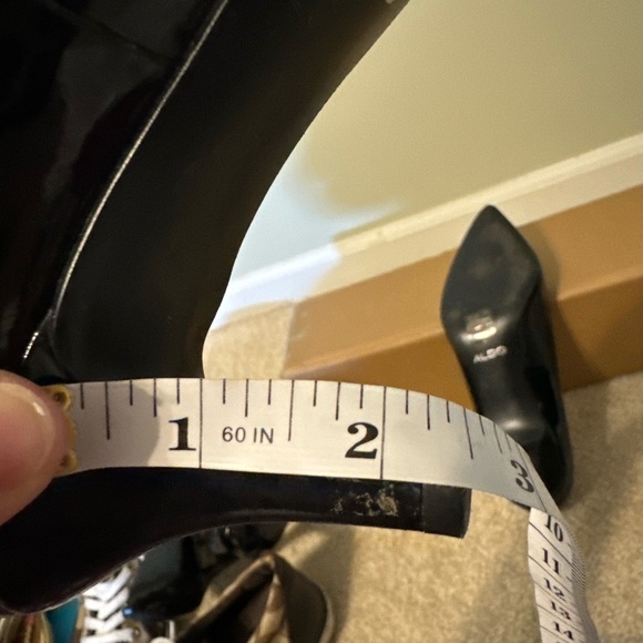 Size 37 Aldo Black Closed Pointy Toe 2.5” Stiletto Heel Pumps. - Picture 9 of 11